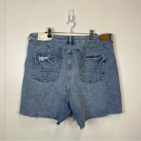 NWT American Eagle Baggy Mom Shorts Size 16 Denim Jean Shorts - Picture 2 of 3